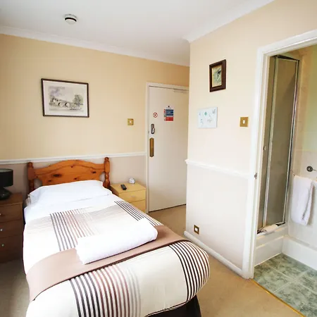 Oyo Flexistay Ambers Gatwick Aparthotel-2